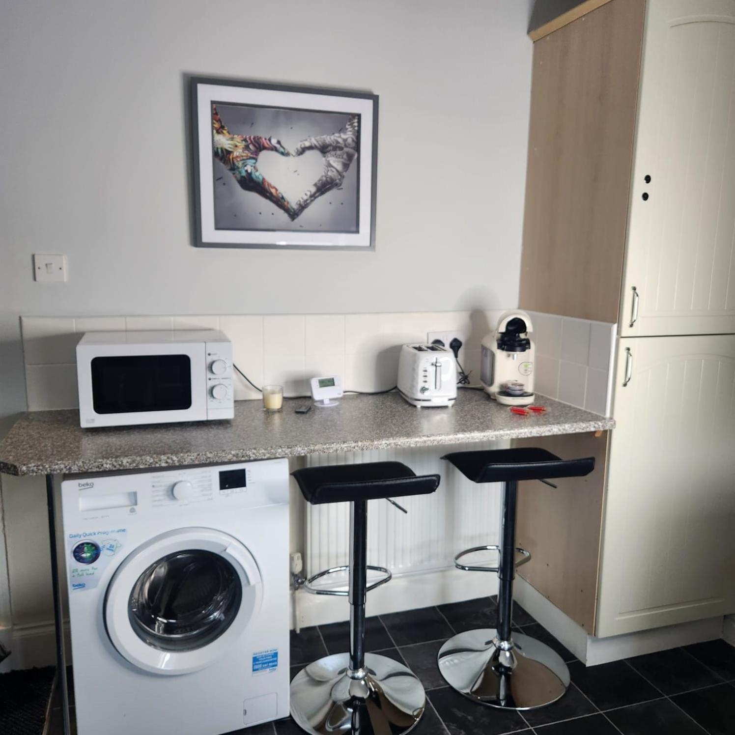Cottage Style 2 Bedroom Apt In City, Near Utilita Arena & Free Parking Birmingham Exterior foto